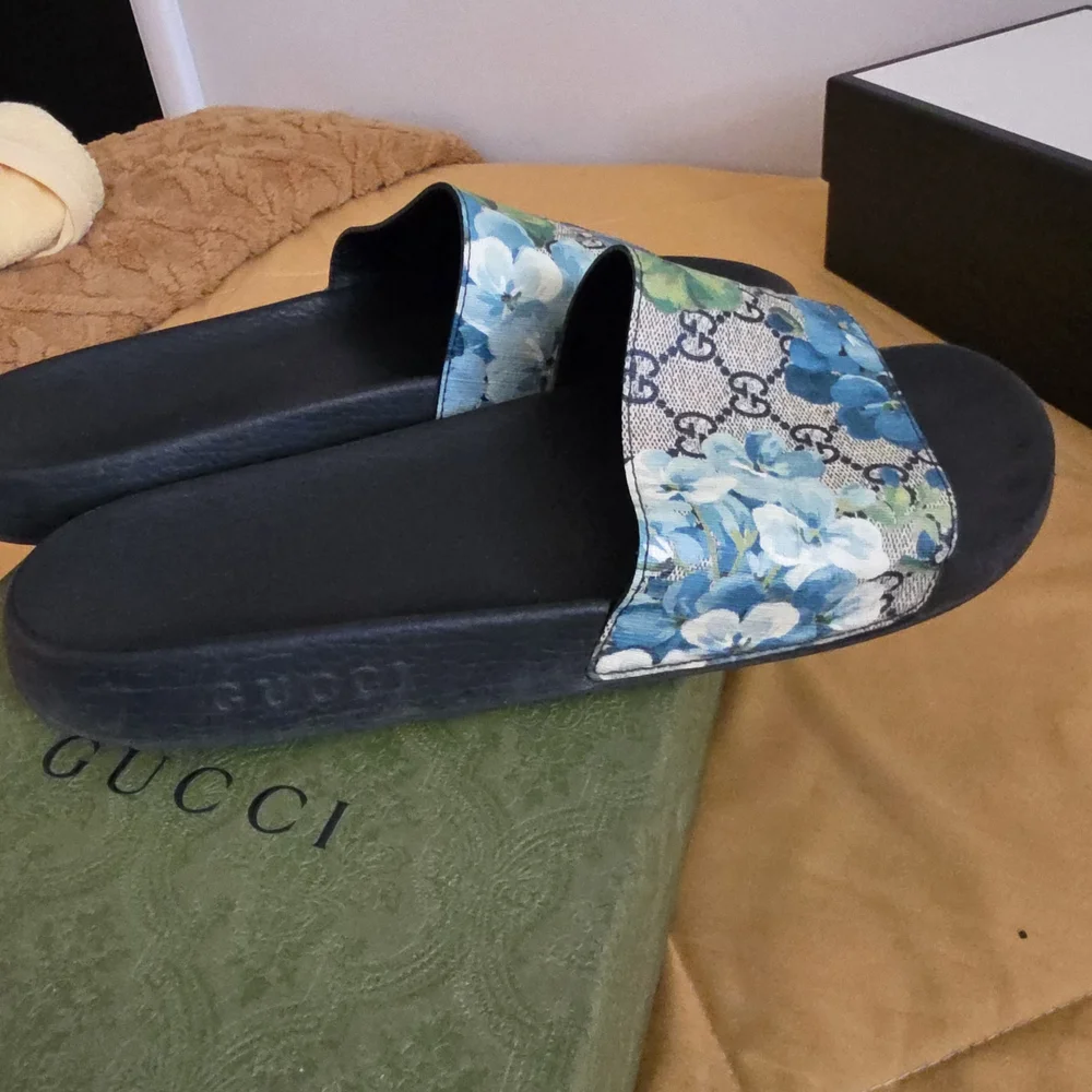 Authentic Gucci Floral Slide Sandals - Picture 3 of 8